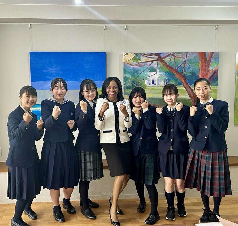 It was inspiring to meet today with 6 Hiroshima and Nagasaki Peace Messengers. I am encouraged by the work of these amazing young women in promoting peace & a world free of nuclear weapons. #peace #hibakusha 
#Youth4Disarmament