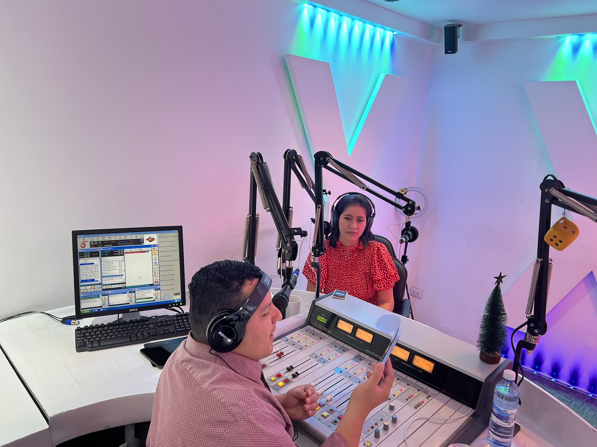Yxy radio deals