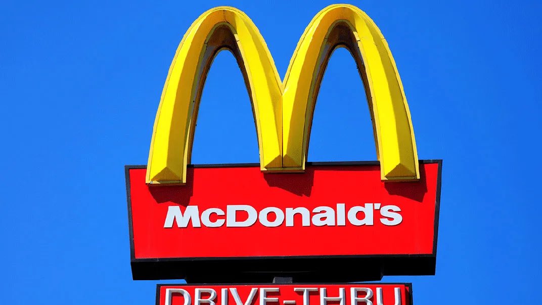 Chitostwt's tweet photo. Tweet risqué : Quick explose la fraude de McDonald https://t.co/SnPkFqWHiW