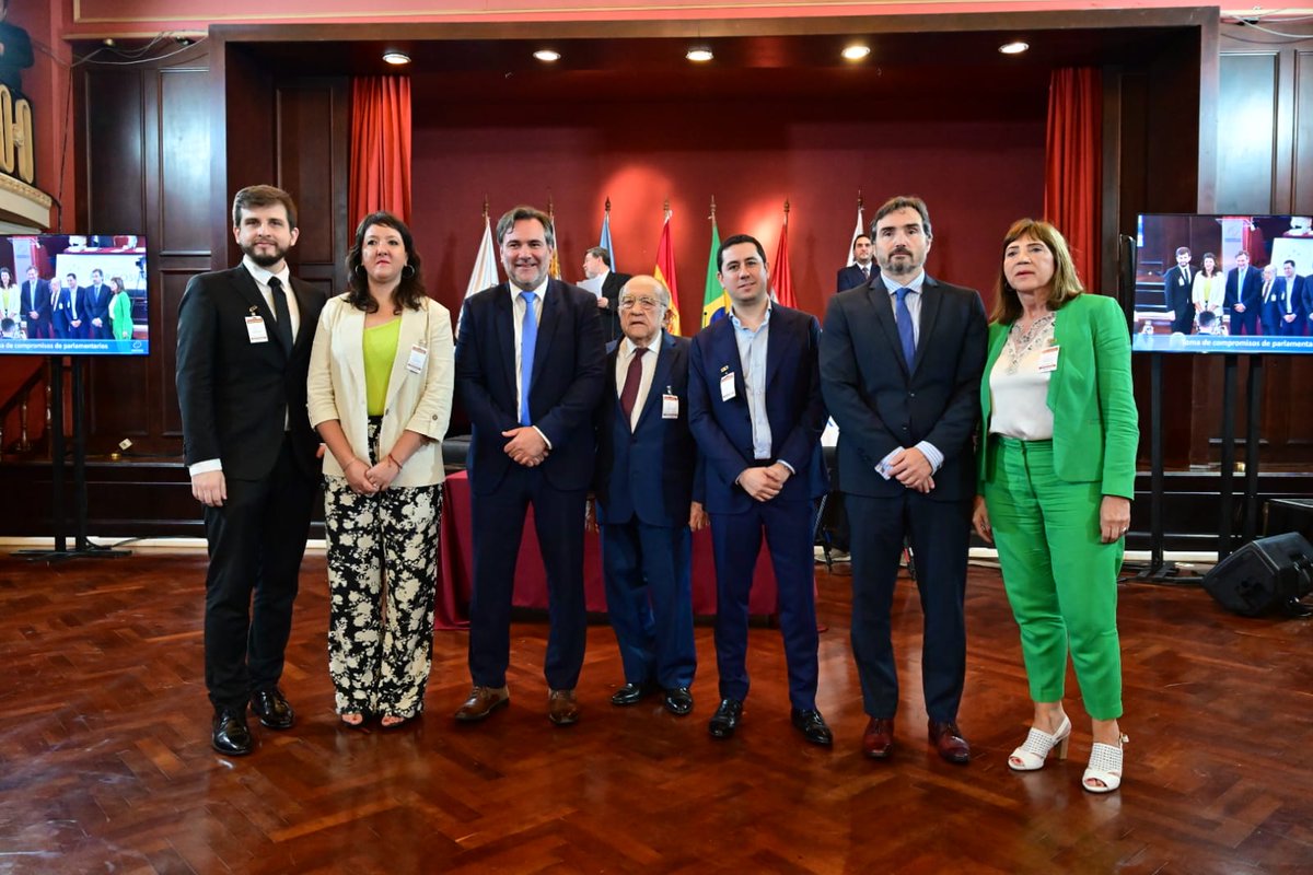 🔴#AHORA👏🇦🇷Sesión Extraordinaria del @parlasur asumen los Parlamentario argentinos 2023-2027 @TeresaParodiOk @arcionimariano @vikidonda @GafiFuks @cecilianicolini @FMetaza @marinafemenia @SartoriDiegoH @GustavoHArrieta @Raul_Bittel @yesicataborda1 @JoseCaceresER @VarelaGobierno