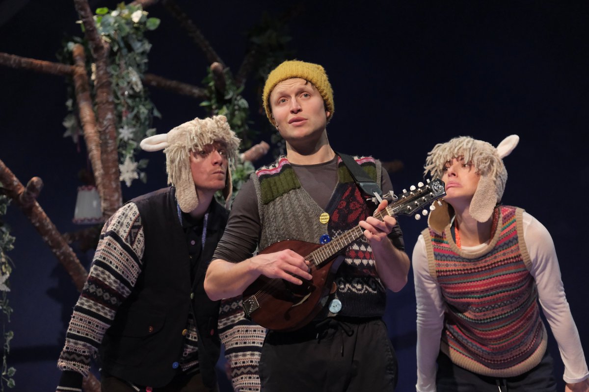 There is only one week left to see 'The Boy Who Cried Wolf' at <a href="/LakesideArts/">Lakeside Arts</a>!! 

"A whimsical, wintery yarn full of heart and music"- Everything Theatre 

For tickets until the 31st: lakesidearts.org.uk/children-and-f…