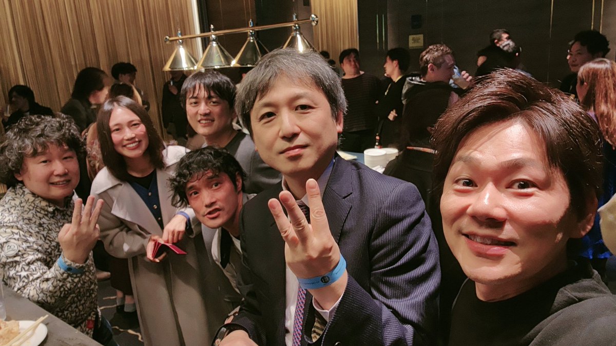 Mitsu_xenea's tweet image. SBI VCトレード池田さん@afrohide、渋谷Web3大学北村さん@hajimex100、その他多くの方と

Japan web3 Year-End Party 2023 #web3忘年会 でお会いでき、とても有意義なイベントでした✨

2024年、共に #web3 を盛り上げます⚡ #CROSSVALUEChain