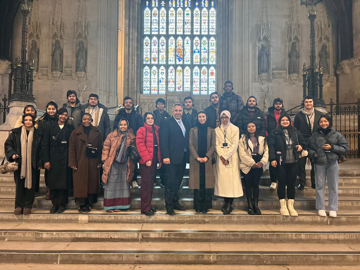 It was superb to meet students from @uxbridgecollege for a tour of Parliament and to answer questions.

I'm supportive of getting younger people involved in politics, which is why I offer 'A Day in the Life’ work experience.

Interested? Email steve.tuckwell.mp@parliament.uk!