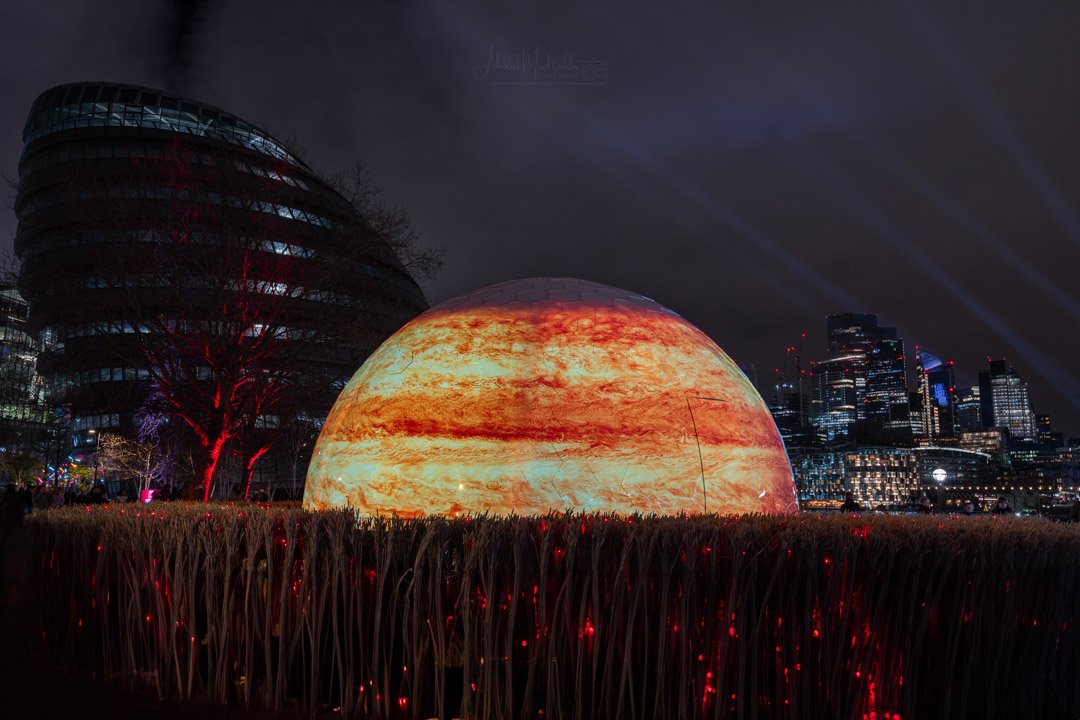 Rebel Moon passing through London
@rebelmoon @NetflixUK ••••••••••••••••••••••••••••••••••••••••••••••••••••••••••••••••• 
#rebelmoon #rebelmoonlondon #netflix #22bishopsgate #skygardenlondon #towerbridge