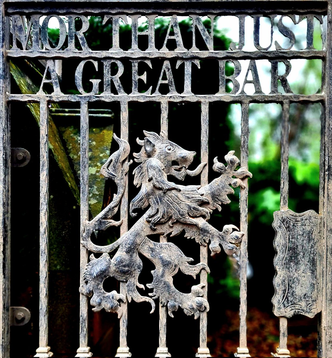 One of the gates to Oran Mor on Byres Road in thr West End of Glasgow.

#glasgow #byresroad #metalwork #oranmor