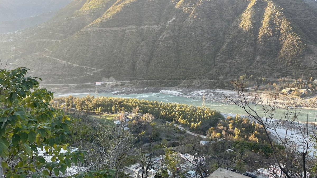 JunaidHussainAk's tweet image. Witnessing the transformative impact of #TenBillionTreeTsunamiProgram 🌳 – a visual testament to Imran Khan&apos;s visionary commitment. 
Left: Feb 2019 | Right: Today.  @ImranKhanPTI