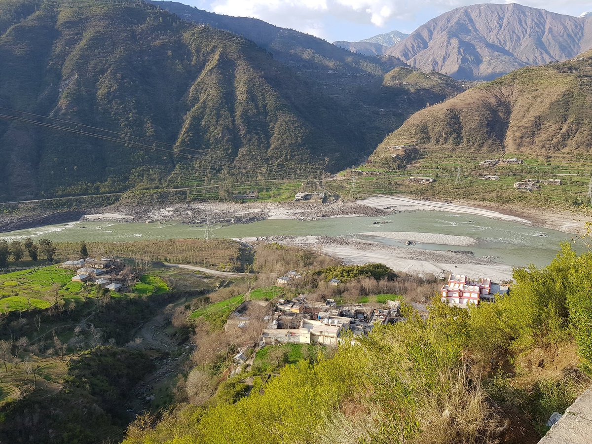 JunaidHussainAk's tweet image. Witnessing the transformative impact of #TenBillionTreeTsunamiProgram 🌳 – a visual testament to Imran Khan&apos;s visionary commitment. 
Left: Feb 2019 | Right: Today.  @ImranKhanPTI