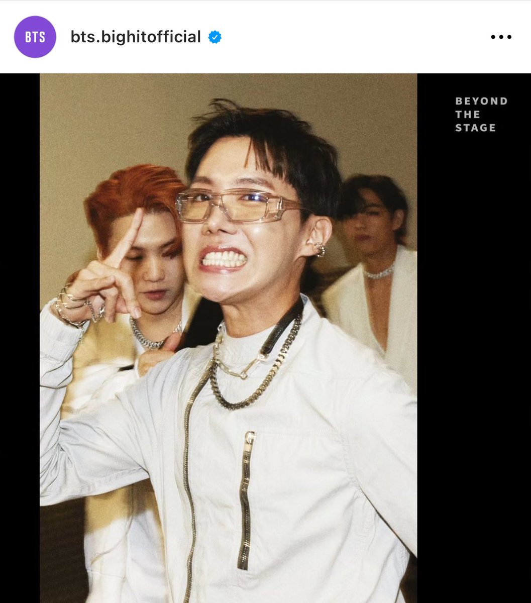 [📸] BTS Official posted j-hope’s Documentary Photobook Preview Cuts on their Instagram account 🔗 instagram.com/p/C0_l9QTJHUL/… #jhope #제이홉 #방탄소년단제이홉