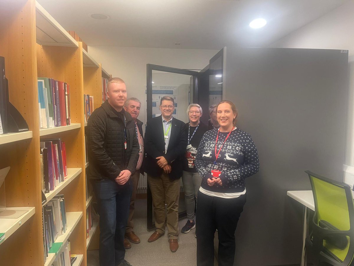 Check out the new sound-reducing two-person acoustic booth @hselibrary,OLOL Hospital bookings.hli.ie/space/24802 @NursingOlol @OLOLM4E @PharmacyOLOL @RCSIDrogheda