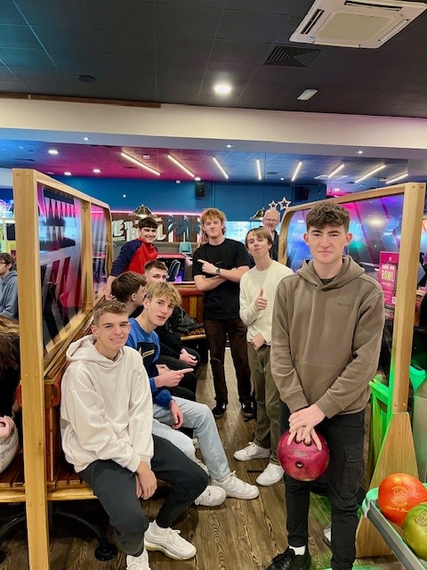 Chepstow_Upper's tweet photo. We had the best time on our @chepstowschool Sixth Form reward trip to @HollywoodBowlUK this morning! All students were exemplary and it was a wonderful way to celebrate the end of a long term 🎉🤩 https://t.co/eWZX1UZmv9