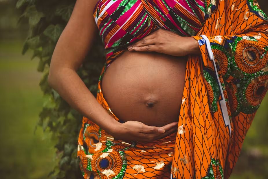 Antenatal care is important for the health of mothers and babies. Pregnant women are advised to have at least four #ANC visits, but the coverage is still low in the Simiyu region, 🇹🇿.  

#AmrefResearchFindings >>> journals.sagepub.com/doi/10.1177/23…

@AmrefTanzania @SamMuhula