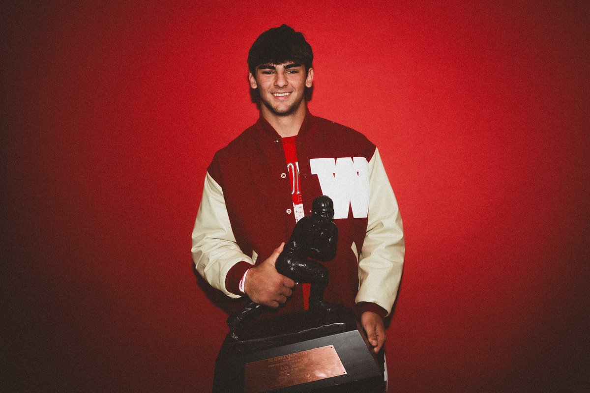 I will be signing my NLI to the University of Wisconsin on Wednesday @ 3:30pm in the Bay Port weight room. All are welcome! #OnWisconsin