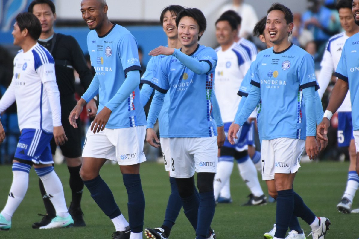 Tomoda9562's tweet photo. コロちゃん三ツ沢と青が似合うよ。
#yokohamafc #横浜FC #中村俊輔 #中村俊輔引退試合 #ありがとう俊輔 #JDREAMS #YOKOHAMAFCFRIENDS #齋藤功佑 https://t.co/Su9WI1fKGV