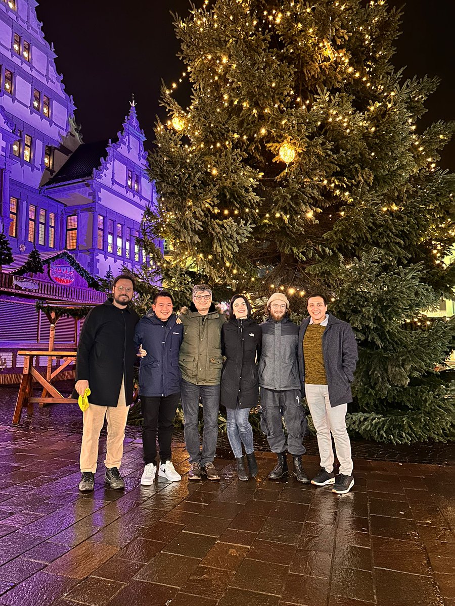 But hey, it's not just about robotics, is it? We also did some research on Christmas markets, archery, glühwein... overall, ways of having some good fun together! 😊