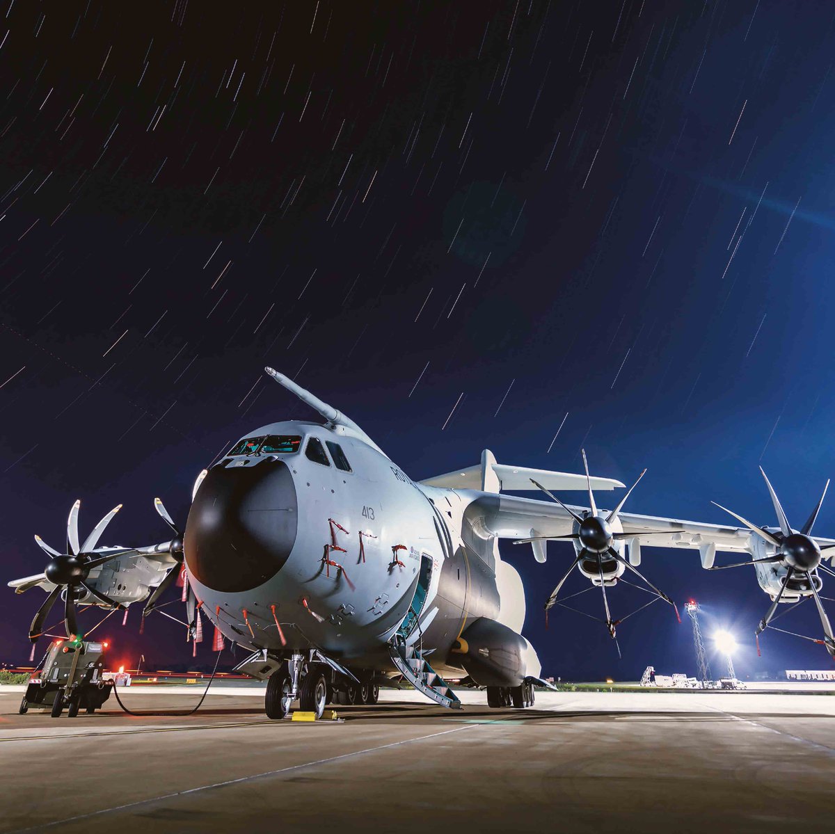 12 Days of @RAF images for Christmas - Day 6! A Royal Air Force Atlas C1 (A400M) transport aircraft at RAF Akrotiri
#RAFCalendars  #12DaysOfRAF #ChristmasCountdown