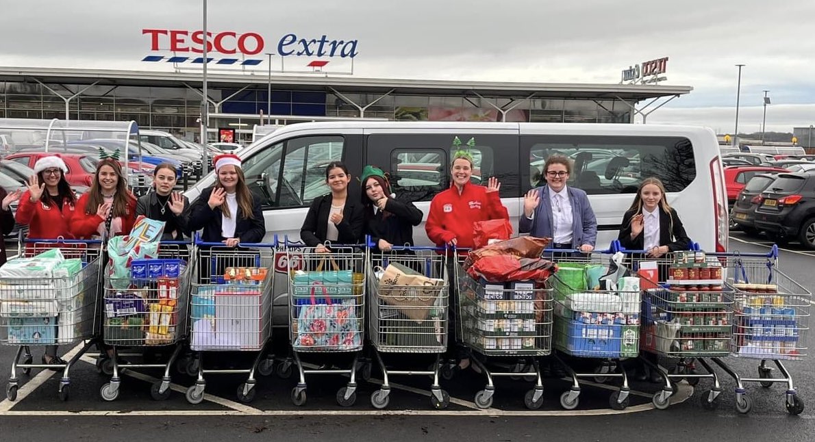 Our students were invited by <a href="/Phillips66UK/">Phillips 66 UK</a> to shop for our local food banks. Students were able to spend £1000 on essentials then deliver to @TrussellTrust.
Thank you for giving our students this amazing opportunity! <a href="/Tesco/">Tesco</a> <a href="/UTColleges/">UTColleges</a>