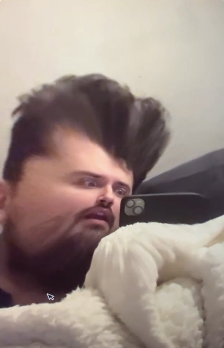 Cuando te das cuenta que a las 10 tienes raid y no te va a llegar la cena.