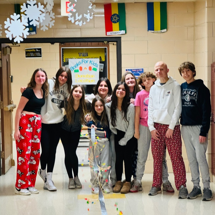 Looks like it was a sweet day for ALL 8th graders Friday (those who weren’t on the band, orchestra and choir field trip, that is 😊). Mrs. McInerney’s 8th grade science classes had a blast building candy wave machines and using them to demonstrate wave movement.