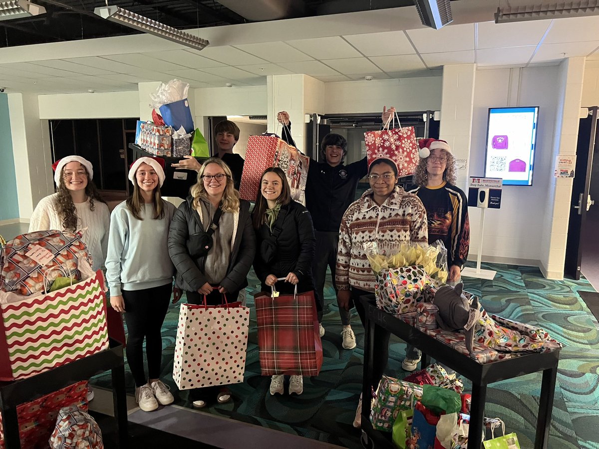 Ms. Everitt (@everittms) on Twitter photo It’s hard to explain how deeply proud of these young people I am. They are making an impact with the NHS Christmas project. <a href="/MarysvilleECHS/">Marysville STEM Early College High School</a> It’s hard to explain how deeply proud of these young people I am. They are making an impact with the NHS Christmas project. <a href="/MarysvilleECHS/">Marysville STEM Early College High School</a>