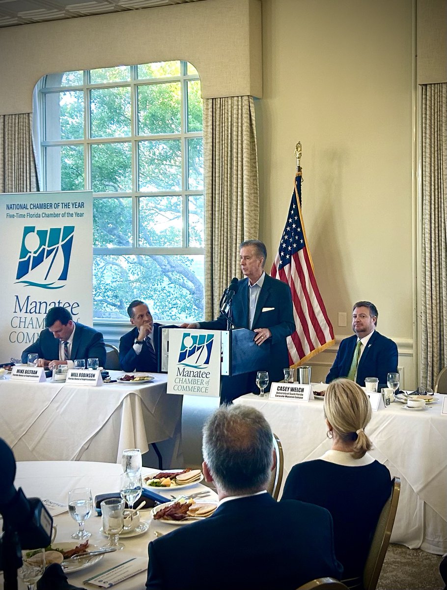 It was a busy and productive morning in Manatee County! Up bright and early for Pancakes and Politics, hosted by the Chamber, to share priorities for the upcoming legislative session. (1/2)