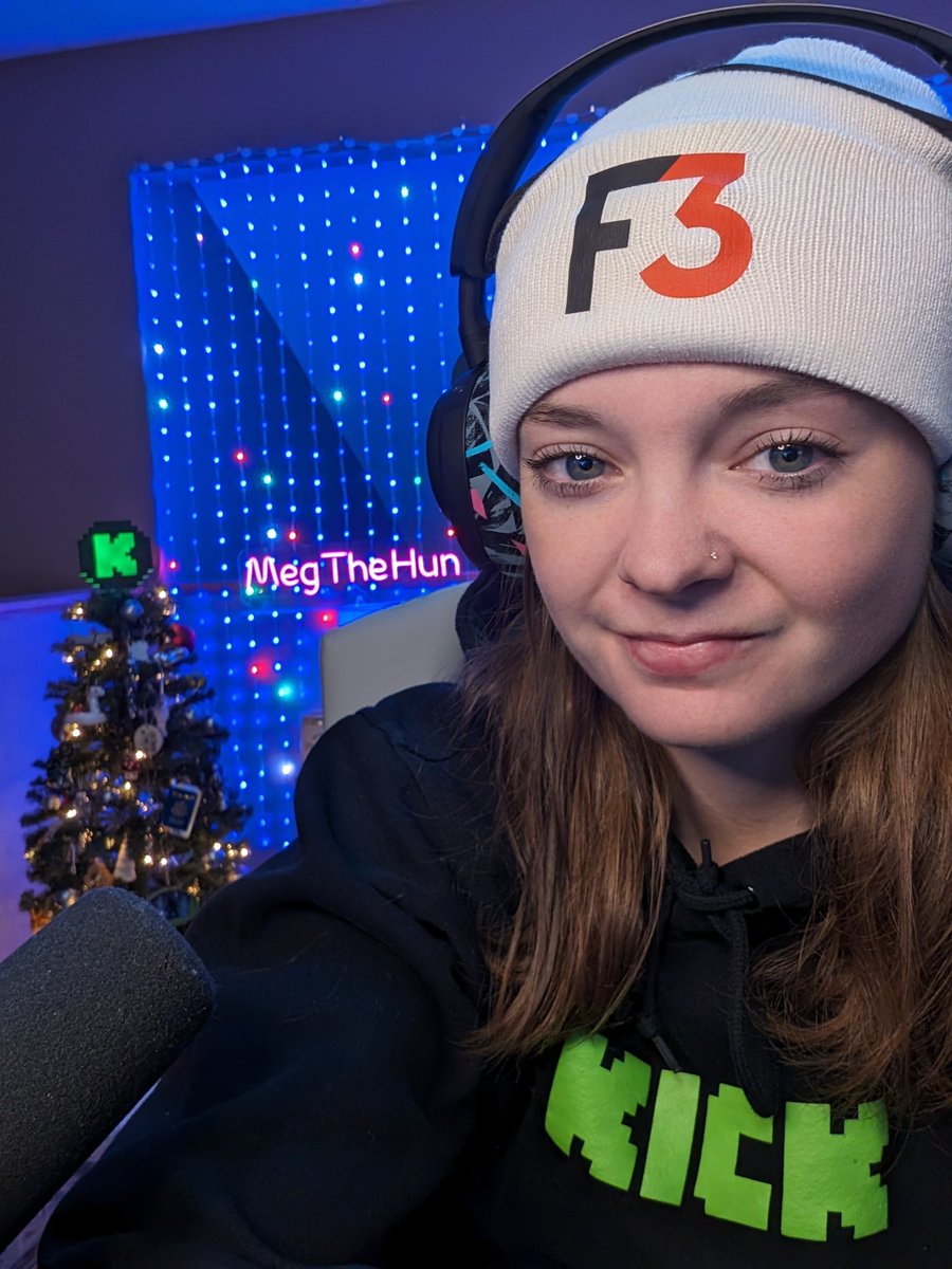 🎄KICKMAS🎄 

FIRST VERIFIED STREAM BACK HOME!! 🌈

p.s. I'm a little sick so bear with me 💜

Kick.com/MegTheHun