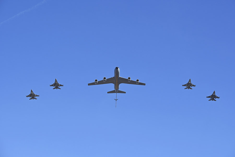 #photooftheday
aerotechnews.com/photoarchive/ 
U.S. Airmen along with members of the Japan Air Self-Defense Force, Royal Canadian Air Force, South Korean Air Force, Royal Australian Air Force and volunteers decorate bundle boxes during the annual bundle building event ...