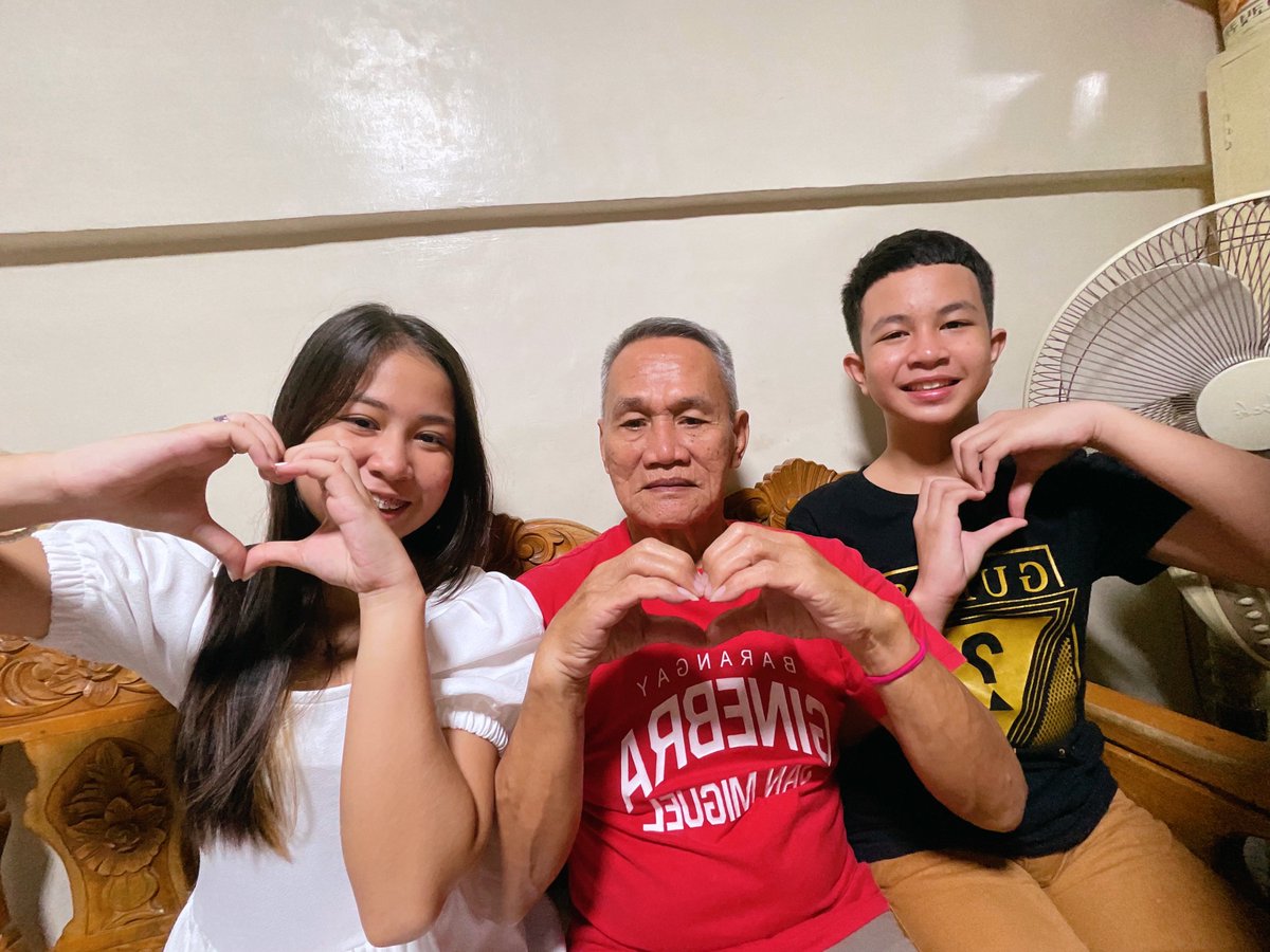 chestroberii's tweet image. hapibertday lolooo!! hersheys kisses🩵