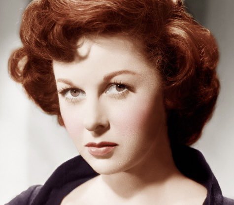 The unmistakable beauty of this natural redhead #SusanHayward