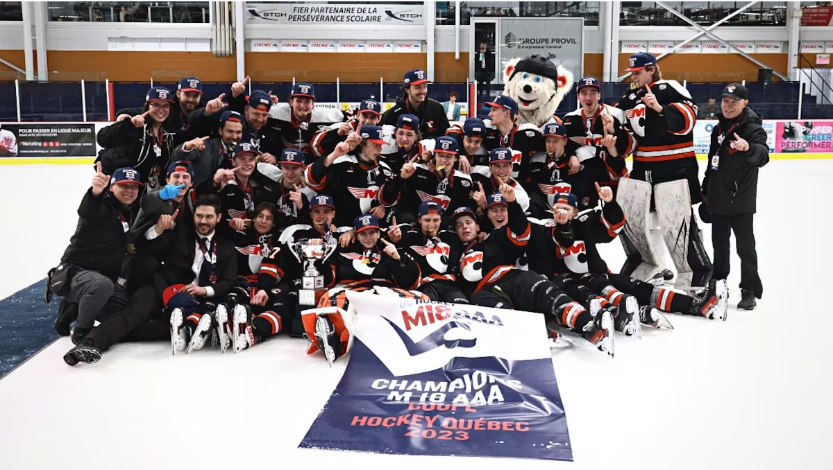 Congratulations to Islanders prospect Zackary Plamondon and the Magog Cantonniers on winning the 2023 CCM Challenge! 👏

Zack, who serves as an assistant captain, finished the tournament with 3 assists in 6 games while his team went a perfect 6-0.