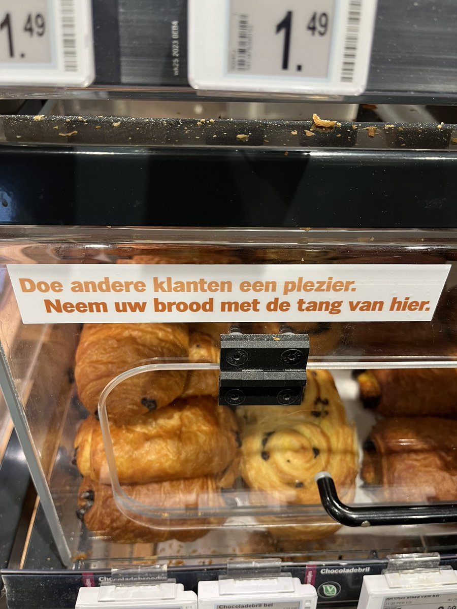 TempleOfApathy's tweet image. Help me out here: moet ik dit nu xenofoob of misogyn vinden?