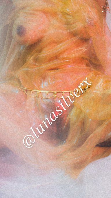 Watch Luna ☾'s leaked NSFW photo on TwXstars