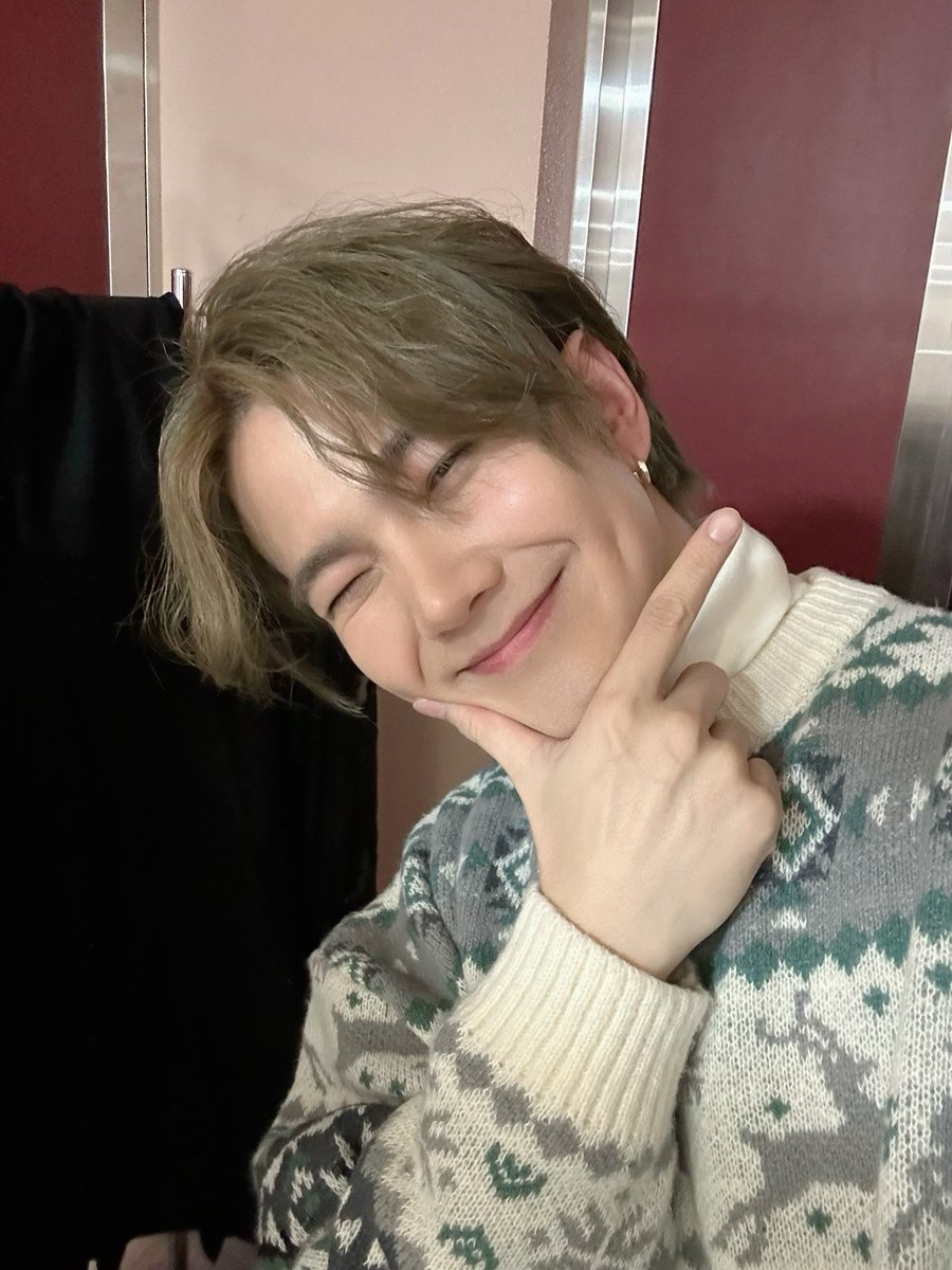 PhiJakSoCool04's tweet image. Que las estrellas vigilen tus sueños para que nada te perturbe, disfruta de esta bonita noche. 💙💙💚💚
@JakeB4rever #SameoSame 
#BuildJakapan #SameHouse 
#Beyourluve