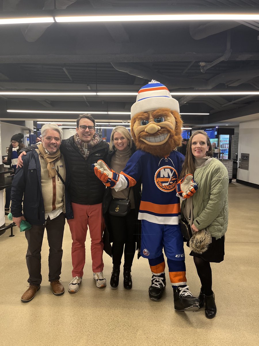 usheruHQ's tweet image. We had a blast visiting New York City recently and getting to check out a @NYIslanders game! Thanks to @UBSArena for showing us around! 

#NYIslanders #UBSArena #SpectatorSports #Arena #Stadium #Stadia #LiveEntertainment