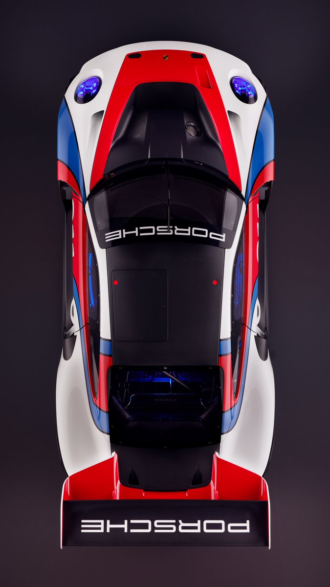 #WallpaperWednesday - We've got📱&💻wallpapers of the #Porsche #911GT3R rennsport for you! #Wallpaper #PorscheMotorsport #TeamPorsche