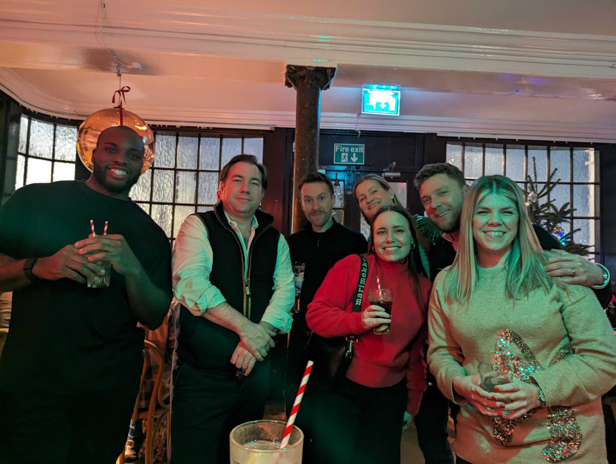 🏓 +🍻 = one great holiday celebration for #OurCoalition's London team. 🎄