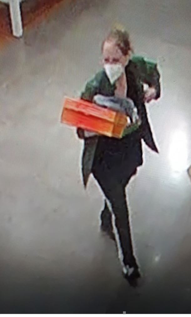 GreecePoliceNY's tweet photo. 🚨WANTED for CPSP &amp; UUV🚨 @GreecePoliceNY  is looking for assistance to identify this suspect in relation to a stolen vehicle. Do you recognize this Suspect? Any info? Call 📲 the GPD tip line @ 585-581-4016, or 📨email tips to GPDTips@GreeceNY.gov. Ref. #69449 @ROCHNYCRIMEINFO https://t.co/oIfDOac6X3