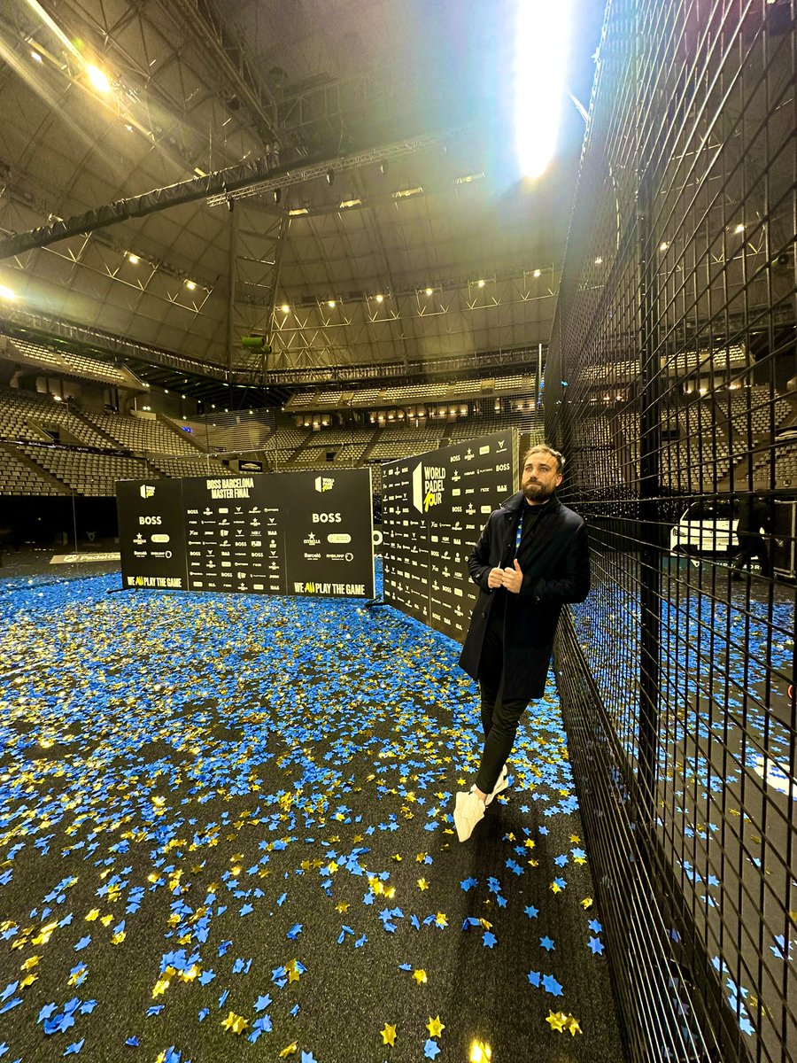 Esta foto resume a la perfección lo que ha supuesto para mi ser parte de @WorldPadelTour. 

Imposible despedirse de algo que forma parte de tu vida. No es solo un deporte, no es solo un circuito, no es solo un trabajo…es y será mi lugar favorito 💙