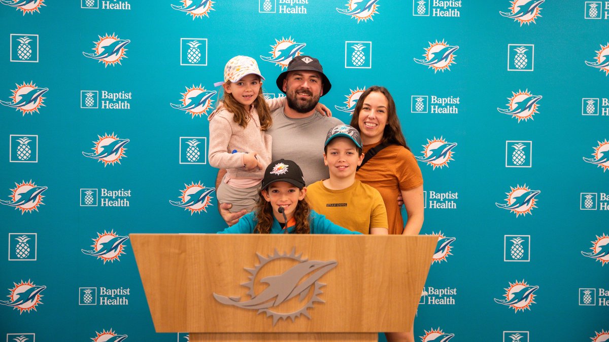 Miami Dolphins Foundation & Community Relations tweet media