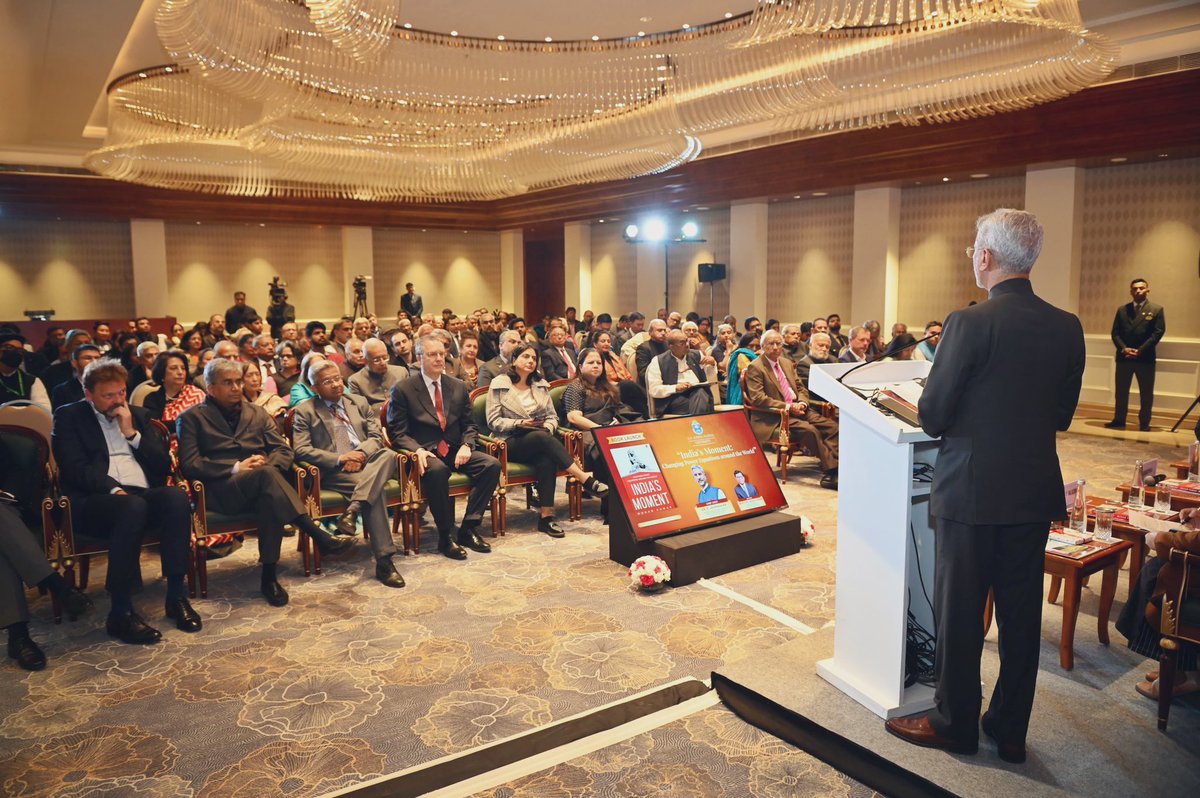 Glad to join the book release of “India’s Moment” by @AmbMoKumar today. Offers interesting insights, especially on WTO and climate issues. Helps to appreciate the considerations that guide India’s approach to global negotiations