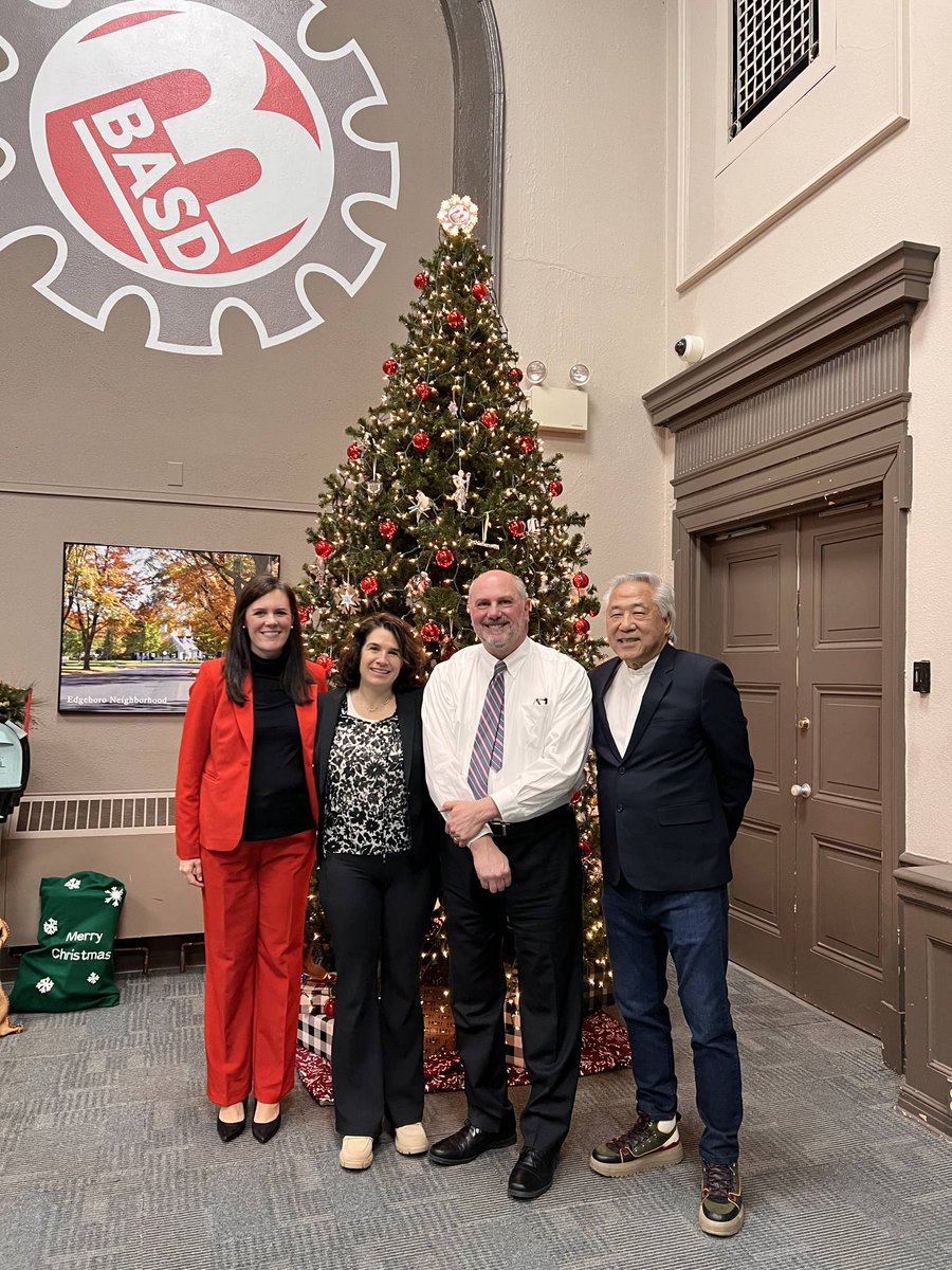BethlehemAreaSD's tweet image. Robert Sun, along with Jennifer Kling, from First in Math, made a stop at the Education Center to visit Dr. Leeson and Dr. Silva. 
#firstinmath @RobertSun24 @basdjacksilva @Leesonscience @FirstInMath #basdcommunity