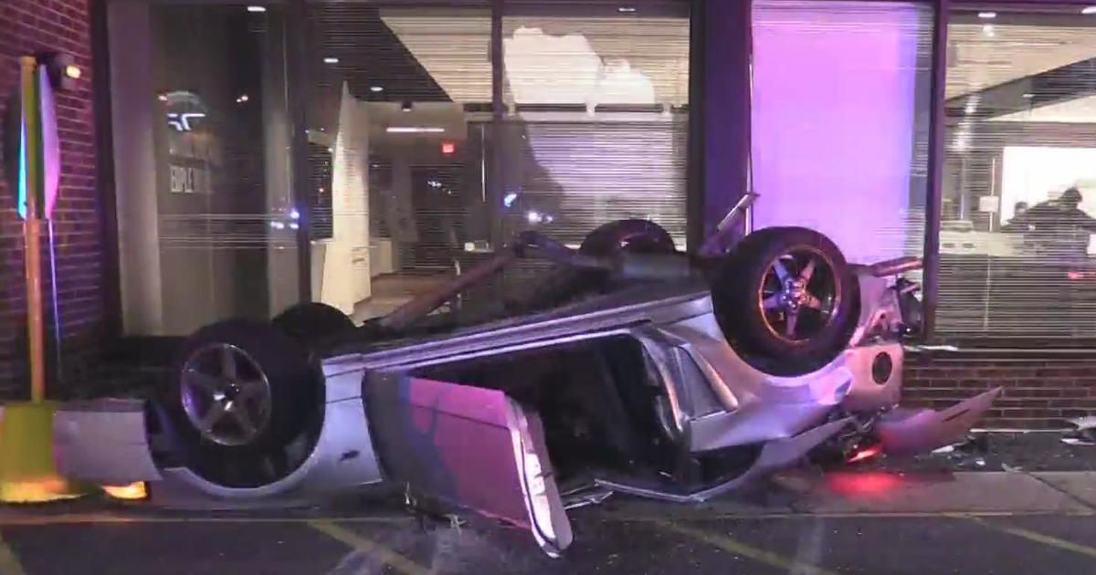 1 hospitalized after car strikes building, flips over in Chicago suburb cbsnews.com/chicago/news/p…