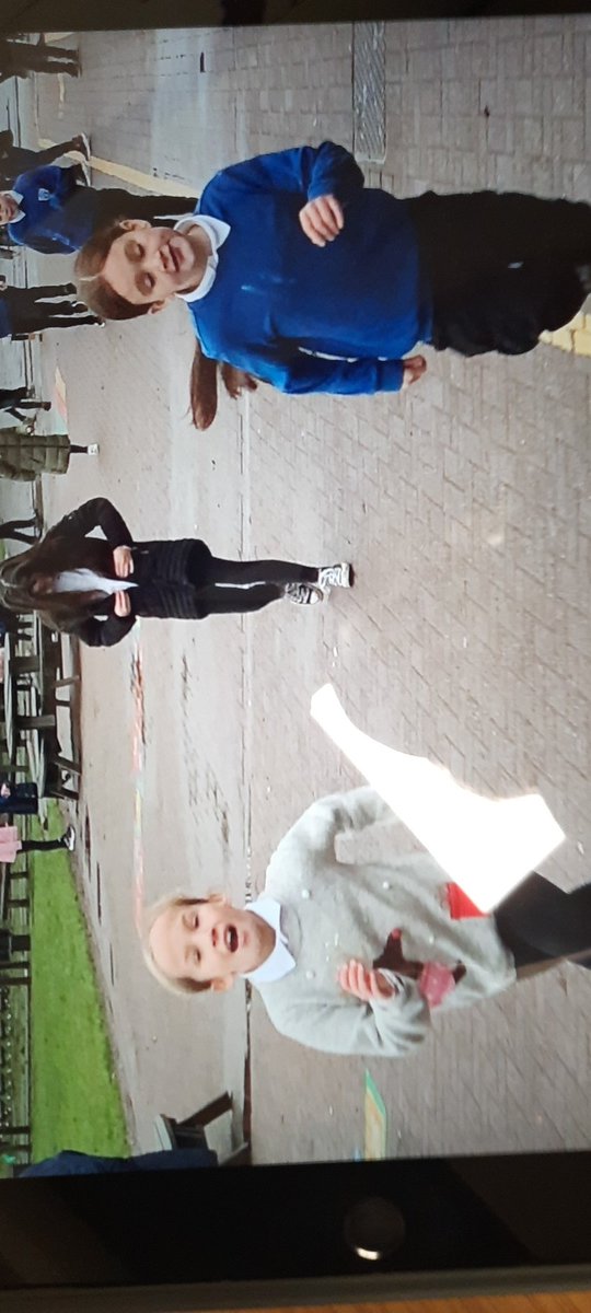 Day 1 of #12daysoffitmas our fitmas mile.
<a href="/ASC_Jen/">Jen Active Schools</a>