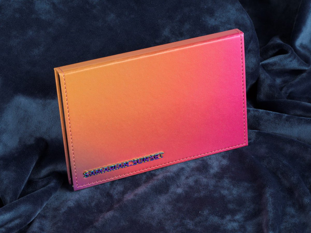 narvi's tweet image. Turns out I can do product photography too. My wife is working to launch an #indie makeup store and I'm doing graphic part. This is how couple of palettes turned out