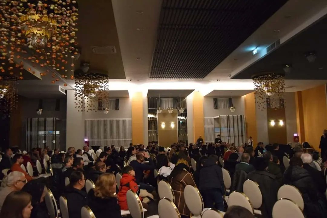 ByzantineChoir's tweet photo. Cu binecuvântarea Preasfințitului Părinte Episcop Iustin, duminică 17 decembrie 2023, în cadrul proiecției filmului „Unde ești, Adame?”, membrii Grupului psaltic „Theologos” dirijați de domnul Florian Vois, au susținut un scurt recital de colinde.
#eormmsm https://t.co/bxB9Vjruuj