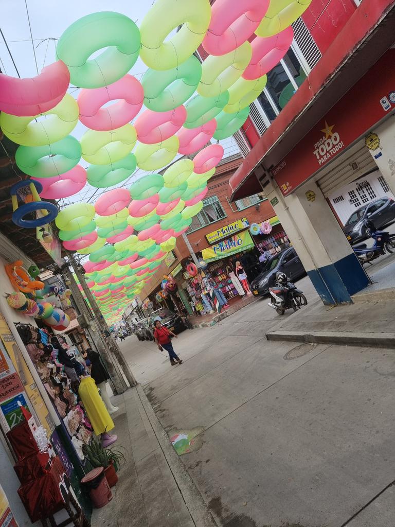 Balloons over Anapoima