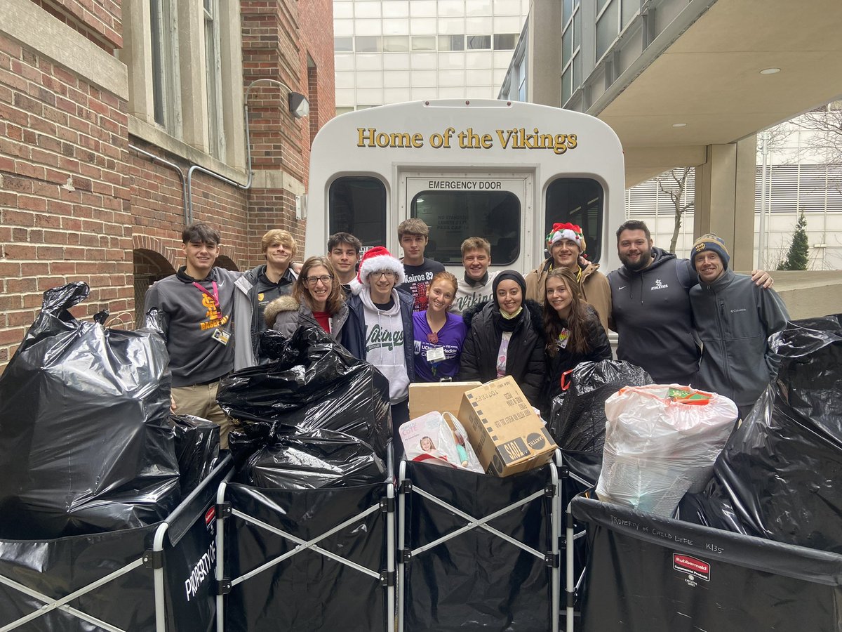 We delivered over 500 toys to Comer Children’s Hospital, our most ever! Baseball players Matt Carrano, Jimmy Sloan, Gavin Dragozetich, Kannen Mosher and Michael Bielski joined Yano, Coach Sip, Coach Lyle and a couple other Vikings to deliver the toys today! #VikingWarriors