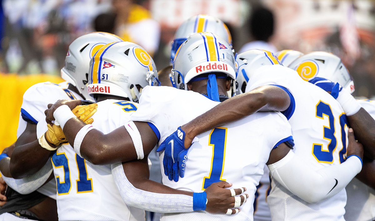 I am very blessed to earn an offer from @toddevoe @CoachQGray to Albany state university. I will like to thank God, My family, and Coaches. SpecialS/O @smithDB32 and his @DIRSEE2010 organization and @WINWINELITE1 program for training mentorship and walking me threw this process