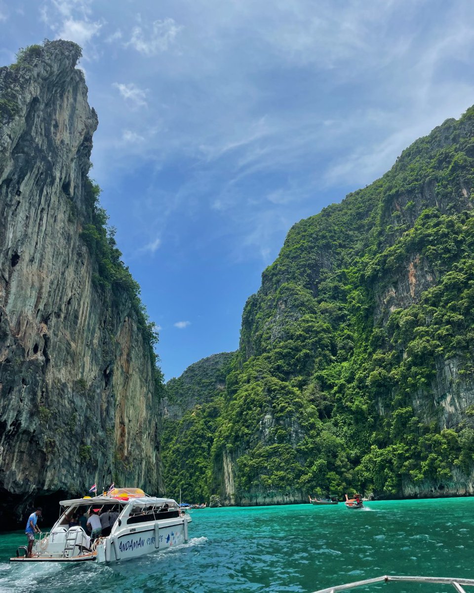 worldendeavors's tweet image. Madison's time as an intern in Thailand was 🙌

#worldendeavors #internabroad #thailand