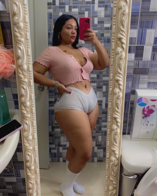 Te espero en mi onlyfans por 4$ , habr&aacute; regalitos ! https://t.co/bNXMNUY6OU<a href="/tag/luisanalovers"class="tags"><span>#luisanalovers</span></a>