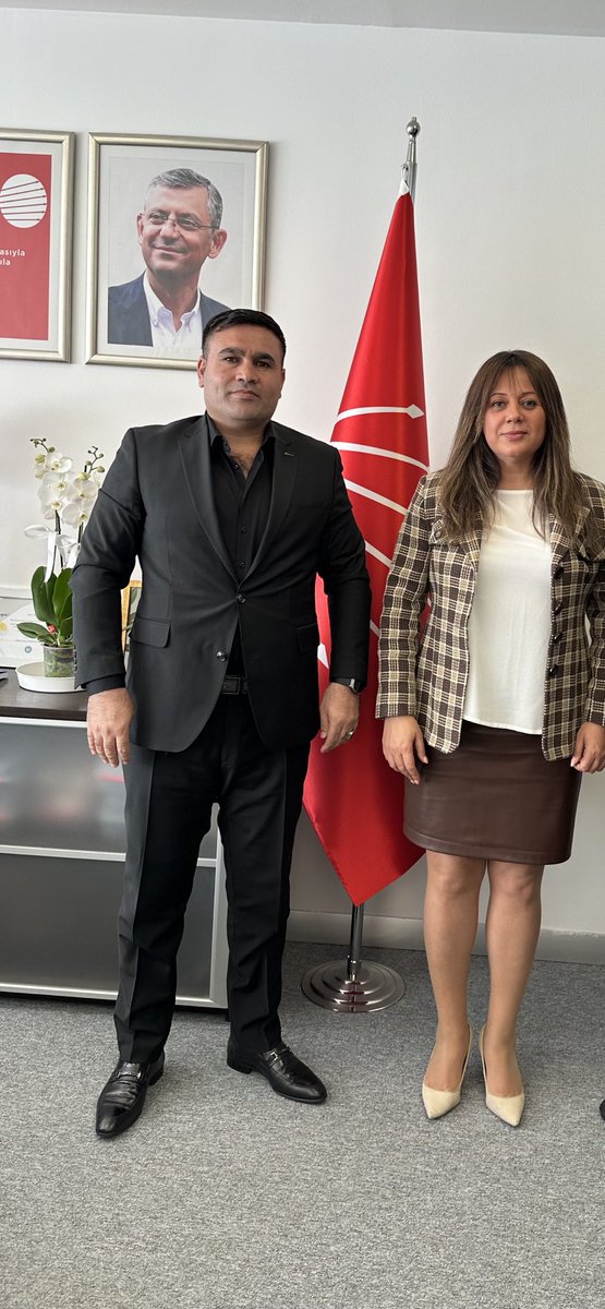 BitlisChp's tweet photo. Örgütlerden sorumlu İl başkan yardımcımız @ERDALSAYIN13 örgütümüzle ilgili il başkanımız @MetinGuzelkaya doğrultusunda örgütümüz için genel merkezde bir takım ziyaretler yaptı @eczozgurozel @herkesicinCHP @EnsarAytekin10 @KozaYardimci @OzgurKarabatCHP https://t.co/6QlUiIbIeI